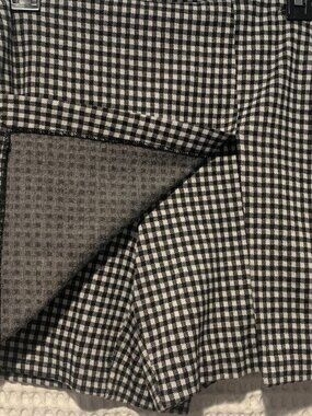 Cabi Ladies Black & White Checked Skort